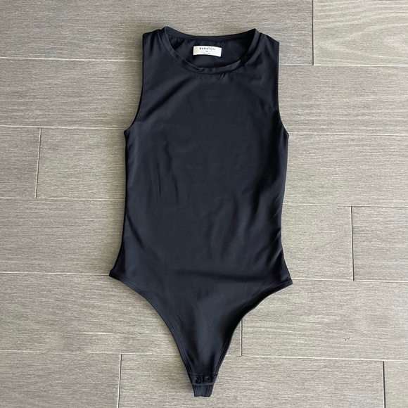 ARITZIA Babaton Contour Crew Bodysuit Muscle High Neck Black Size XS Minimalist - Picture 11 of 16